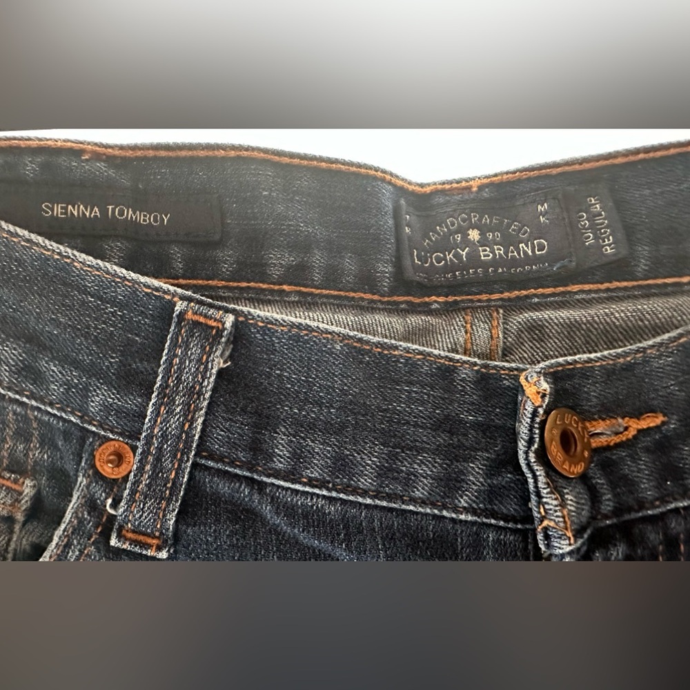 EUC Lucky Brand 8/29 blue jeans